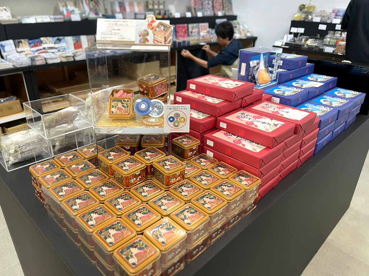 ポッピン缶、歌麿かすてら焼、北斎さぶれ